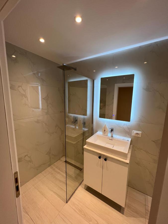 Tirana Center Hideaway Apartment Luaran gambar